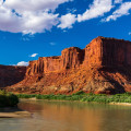 Managing Peak Tourist Seasons in Utah County, Utah's Thriving Hospitality Industry